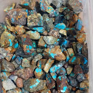 پک نیم کیلویی سنگ راف معدنی فیروزه نیشابوری اصل